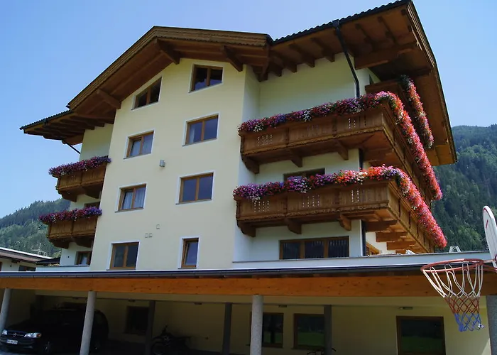 Apparthotel Stoanerhof
